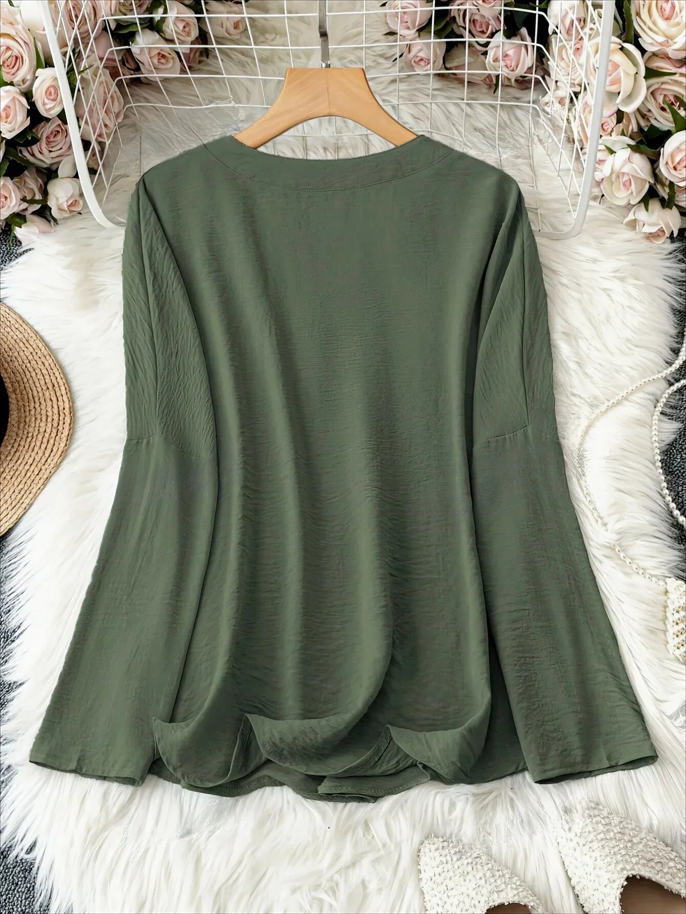 Ines · Blusa a V in tessuto leggero