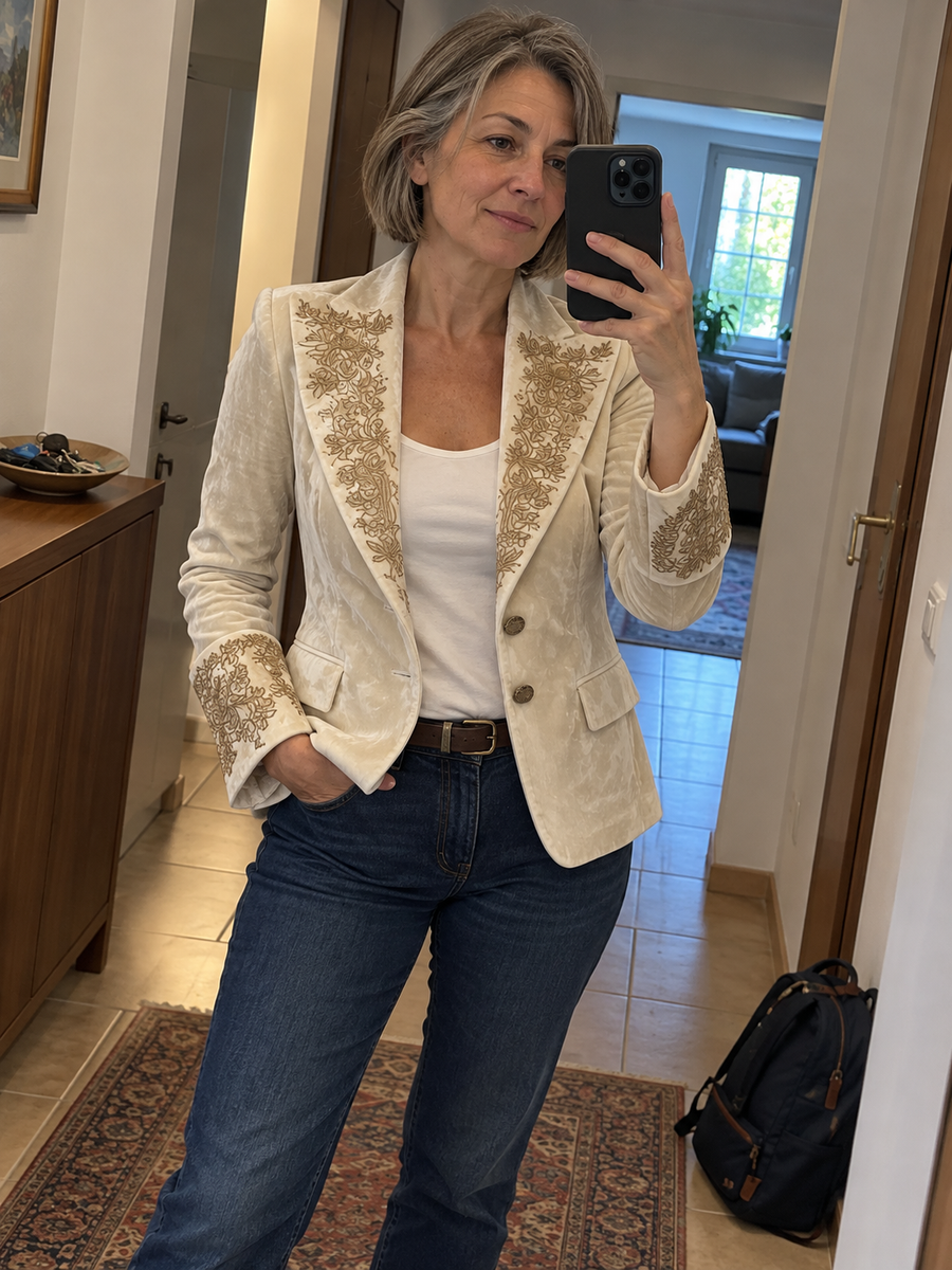 Foto · Evelina · Blazer avorio con dettagli dorati