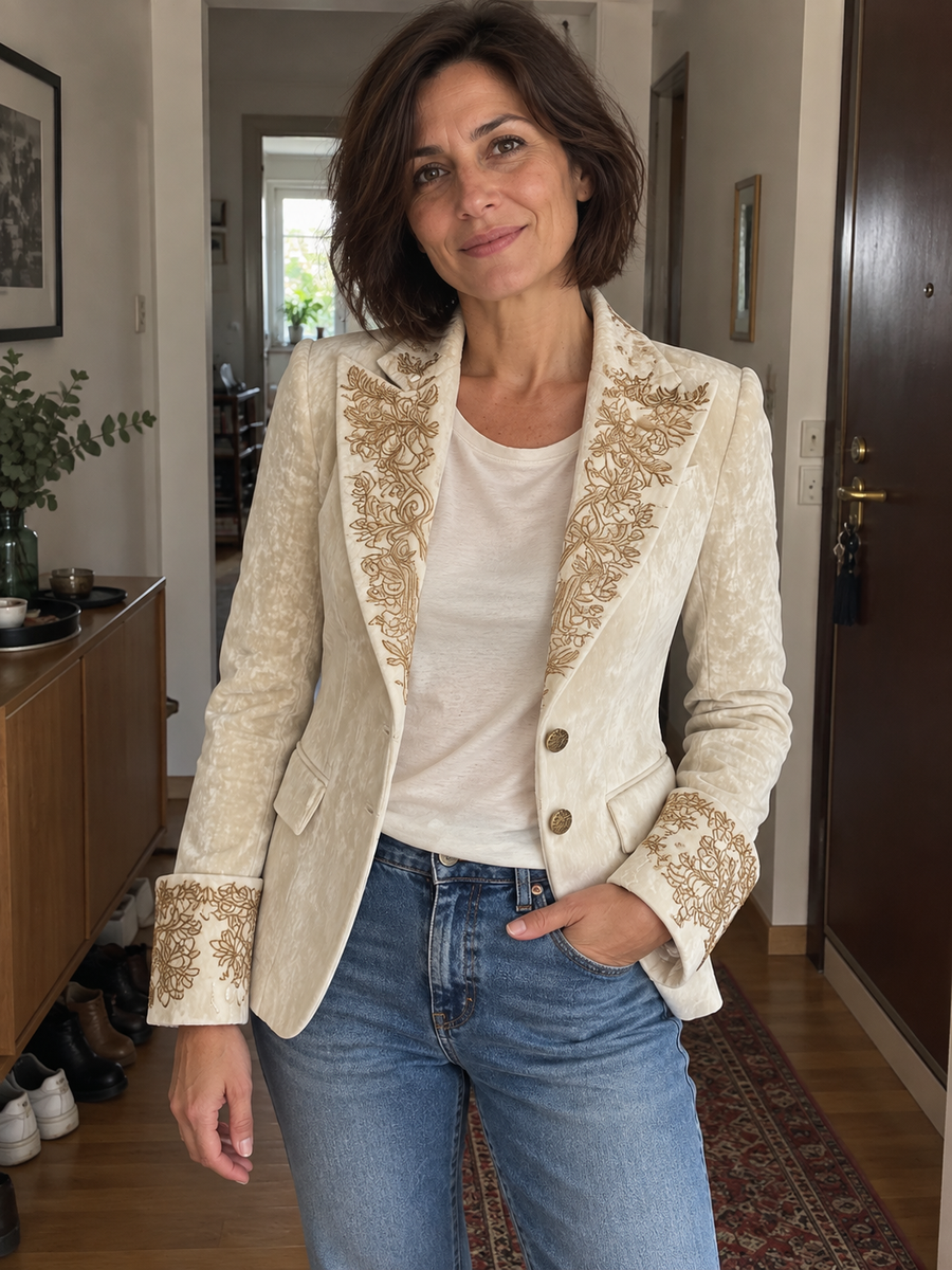 Foto · Evelina · Blazer avorio con dettagli dorati