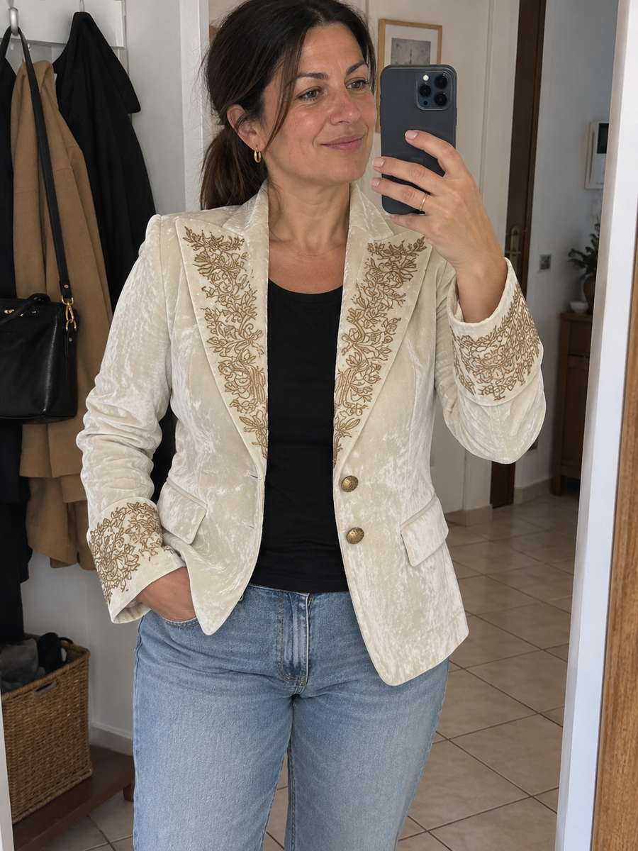 Foto · Evelina · Blazer avorio con dettagli dorati