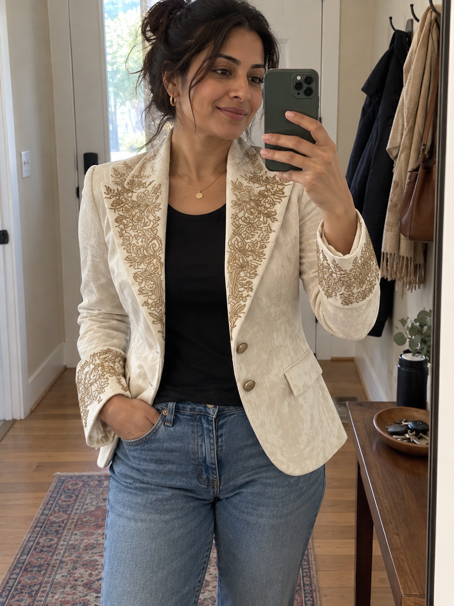 Foto · Evelina · Blazer avorio con dettagli dorati