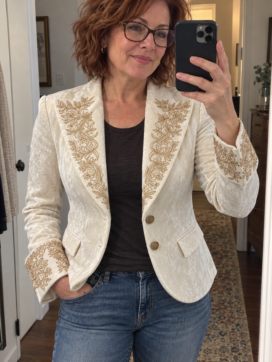 Foto · Evelina · Blazer avorio con dettagli dorati