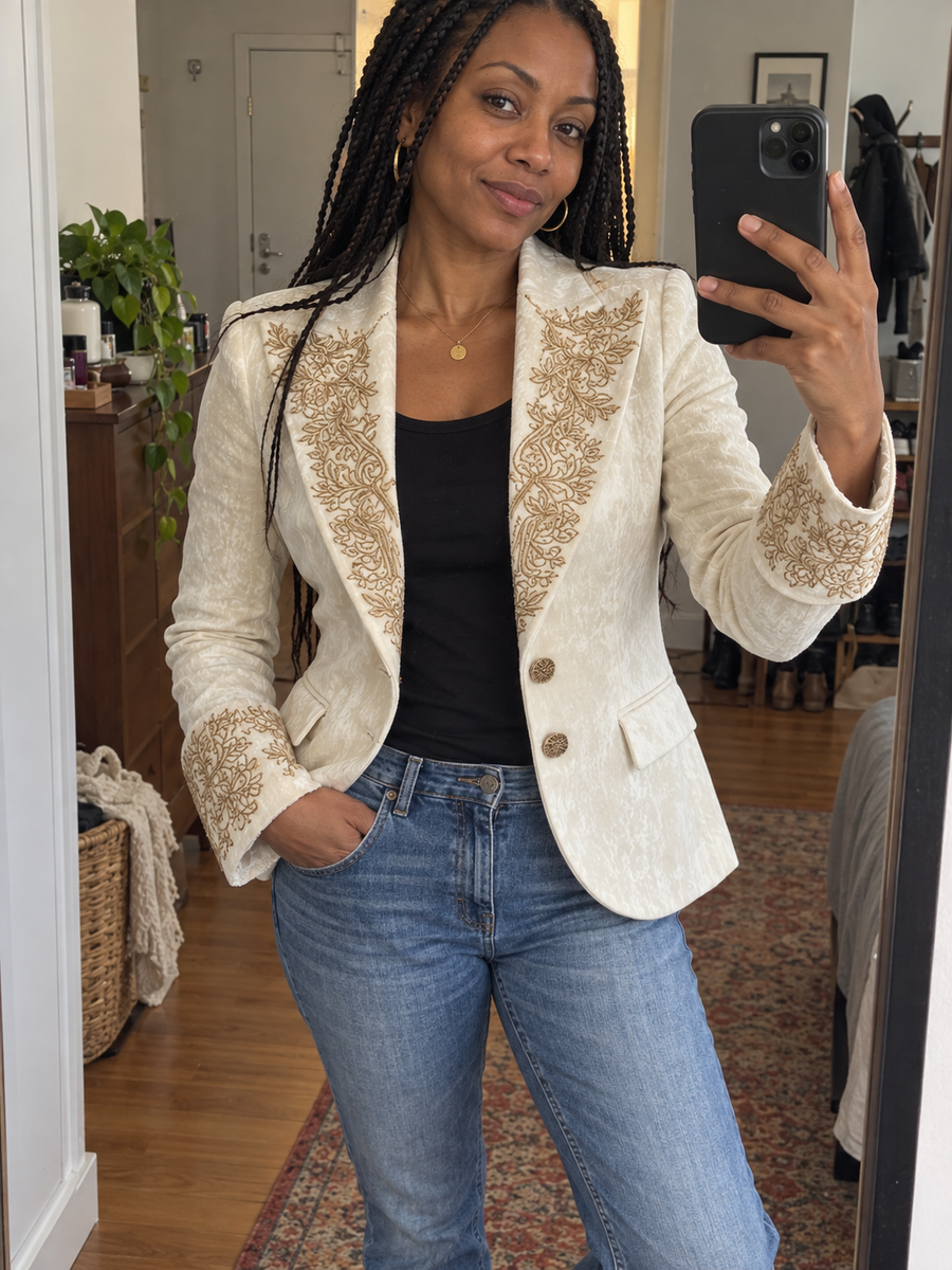 Foto · Evelina · Blazer avorio con dettagli dorati