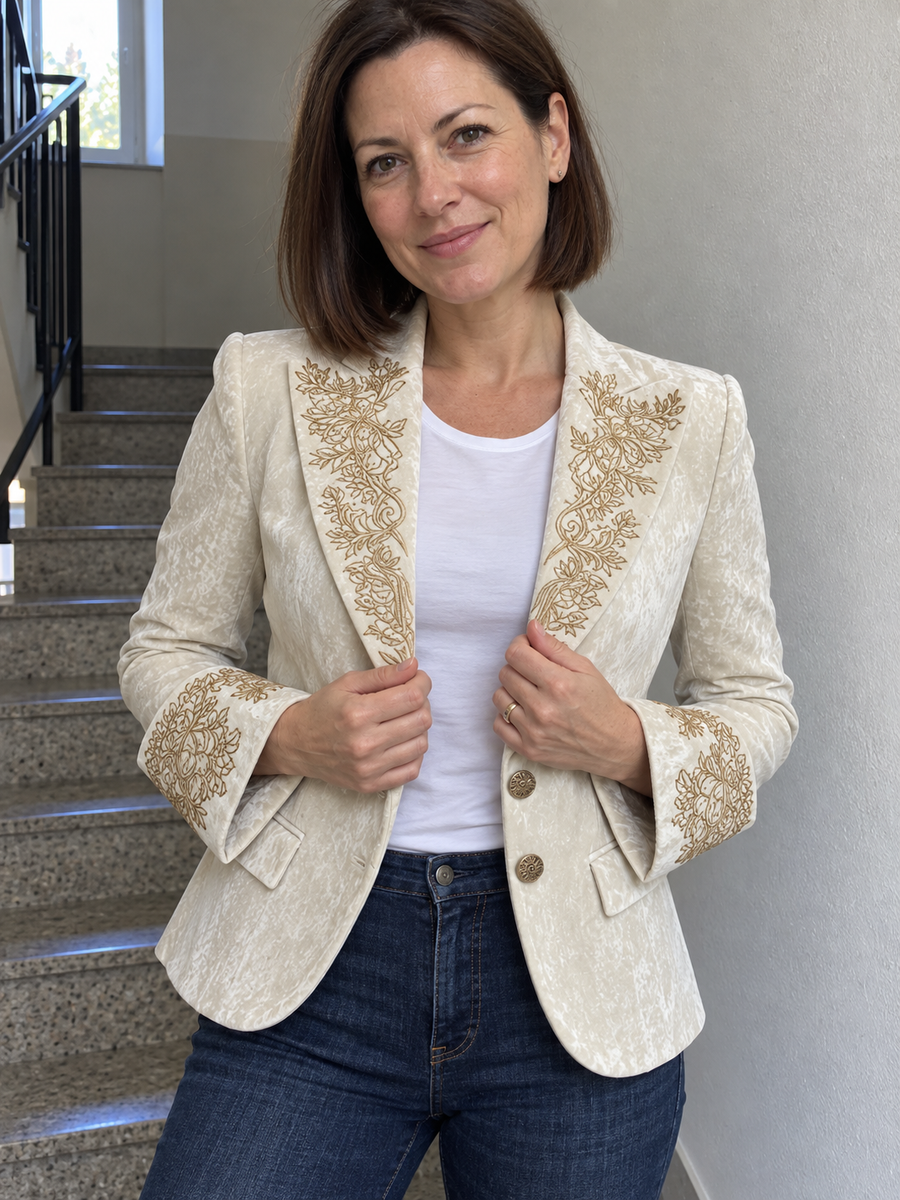 Foto · Evelina · Blazer avorio con dettagli dorati