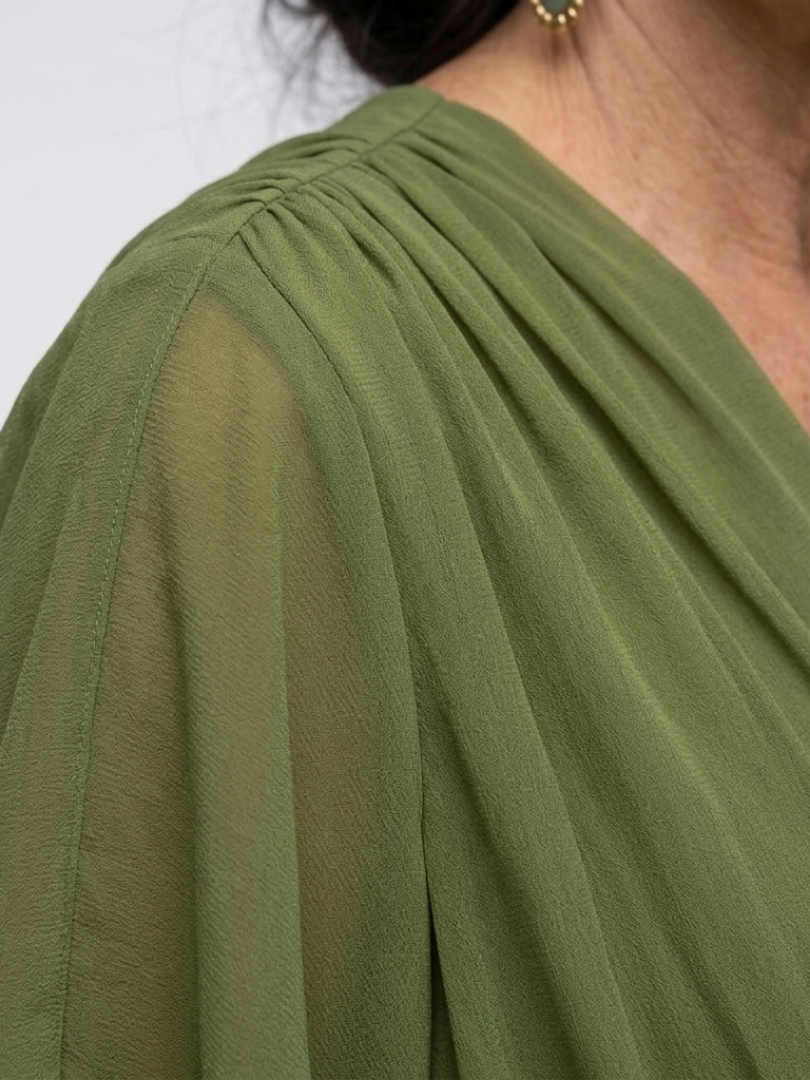 Jade | Abito midi con cuello en V, cintura drapeada y lazo
