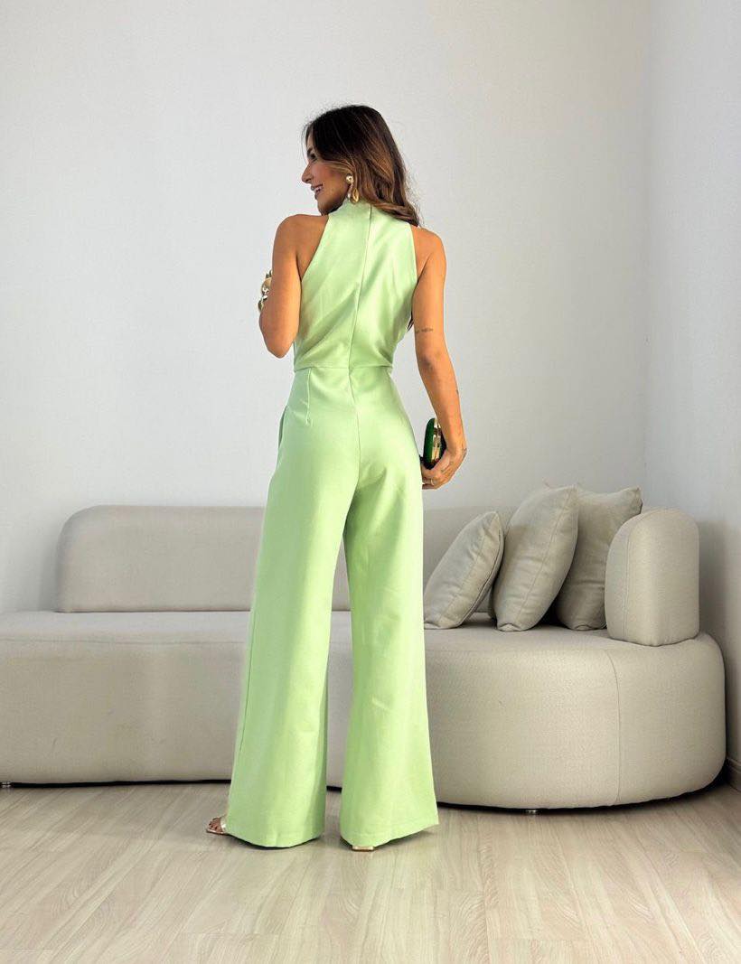 Carol · Tuta elegante dalla linea valorizzante