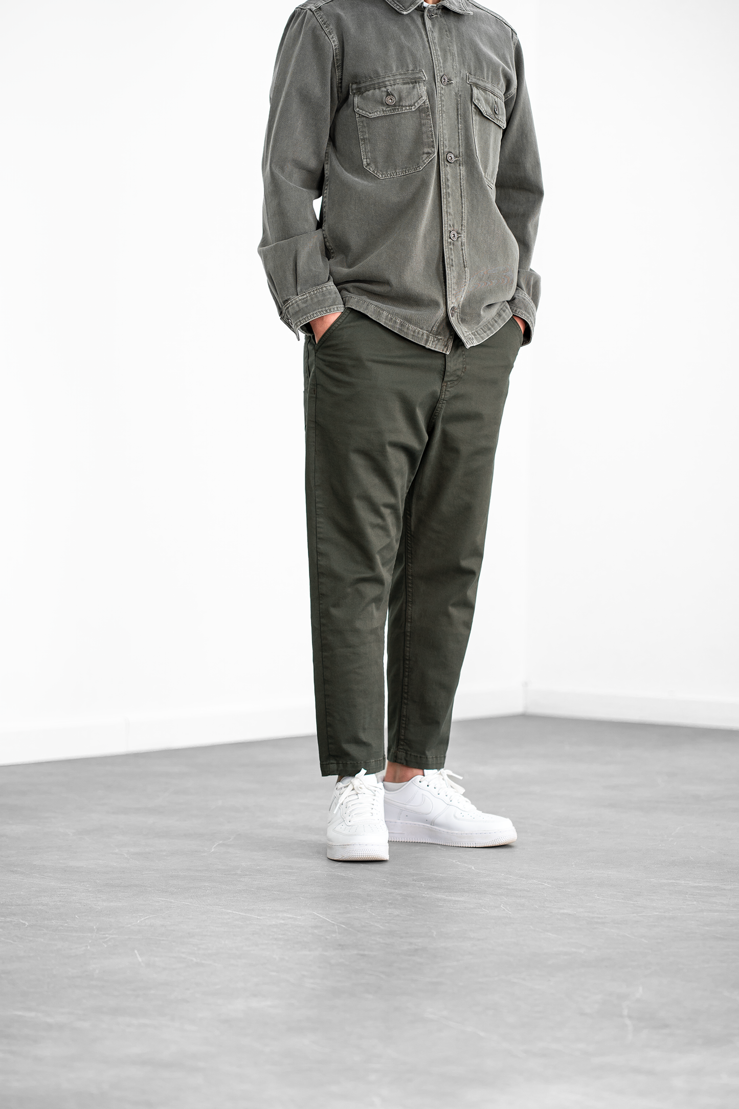 Evandro · Pantalone 7/8 Kaki — con sovracamicia