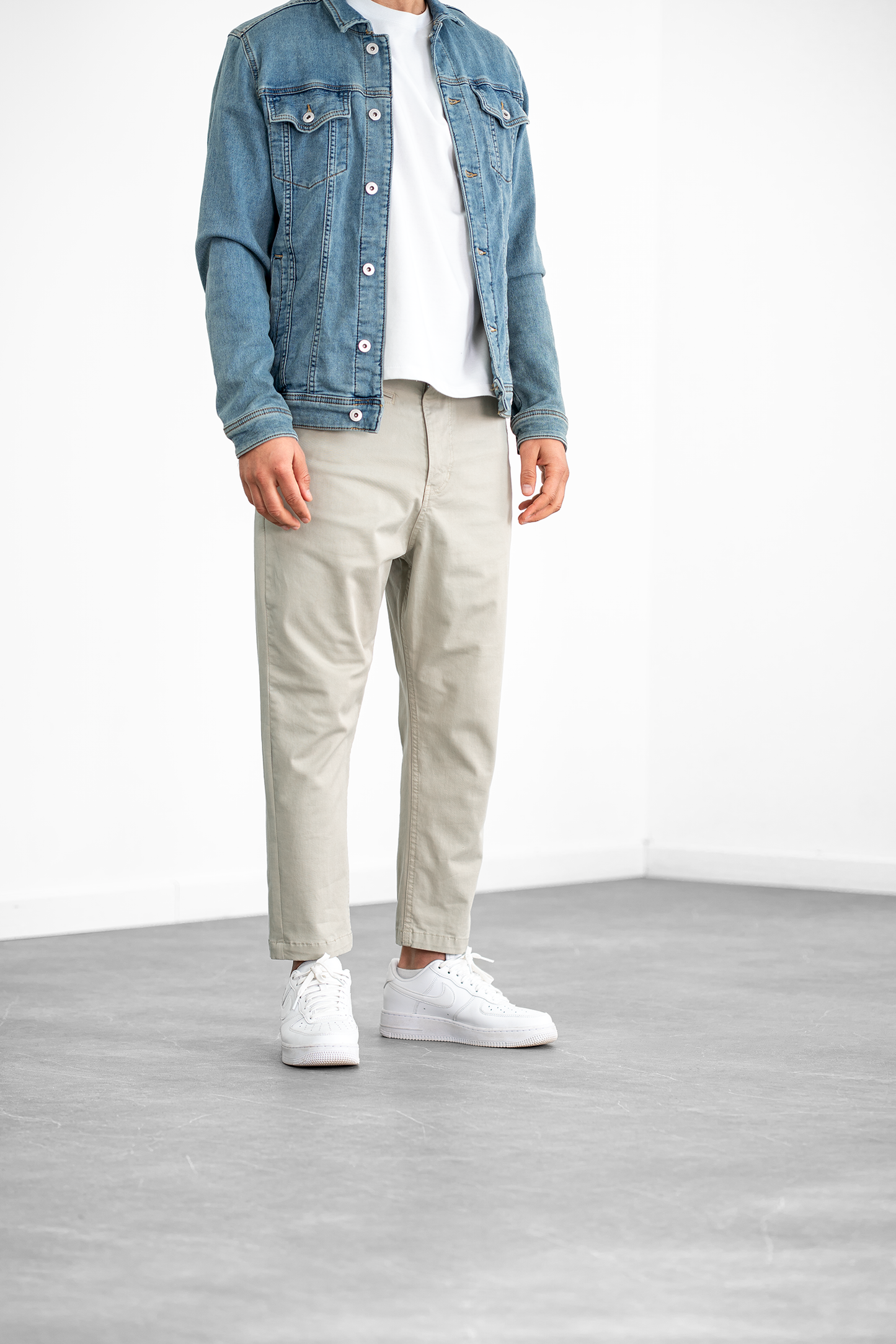 Evandro · Pantalone 7/8 Sabbia — look completo