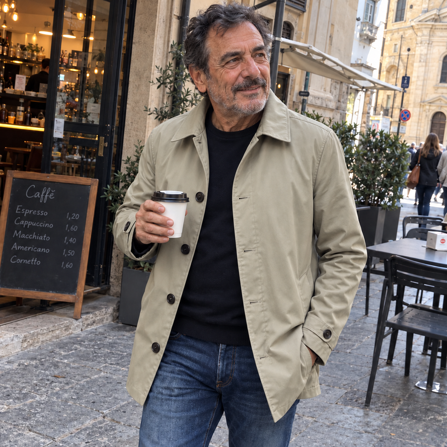 Foto del cliente per Amedeo · Trench urbano di media lunghezza
