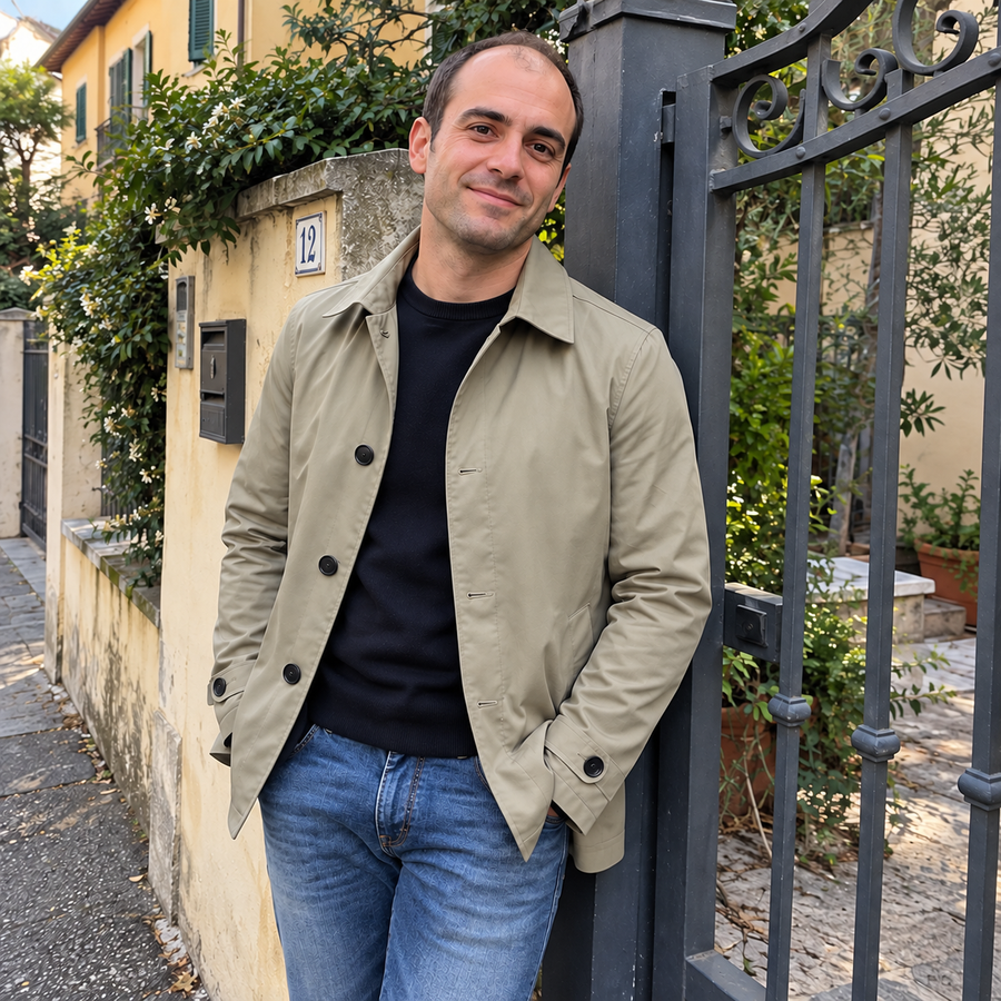 Foto del cliente per Amedeo · Trench urbano di media lunghezza