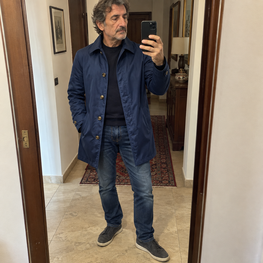 Foto del cliente per Amedeo · Trench urbano di media lunghezza