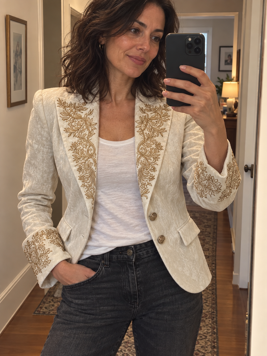 Foto · Evelina · Blazer avorio con dettagli dorati