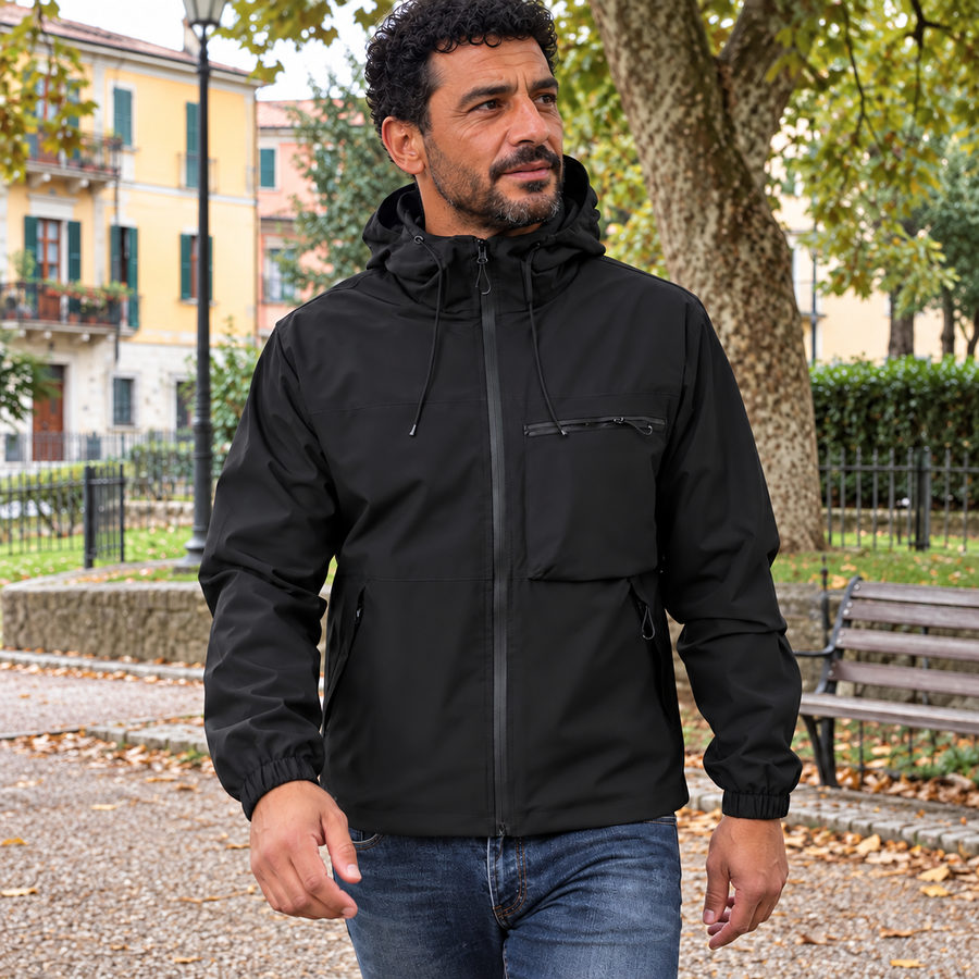 Foto del cliente per Vittore · Giacca idrorepellente con cappuccio